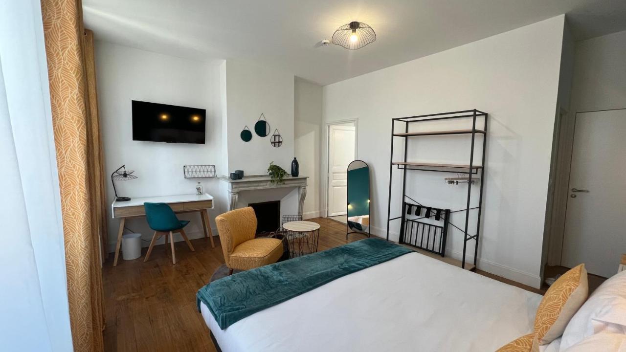 Jardin Bleu - Chambres D'Hotes Saint-Girons  Bagian luar foto