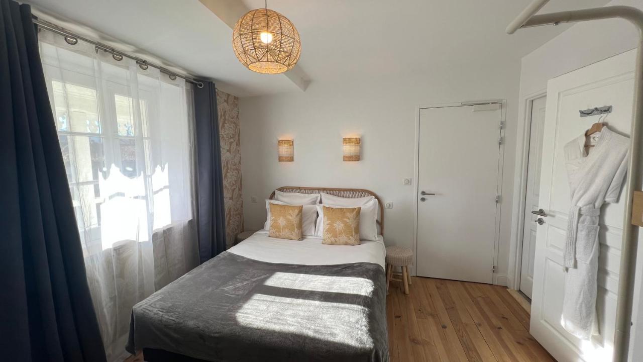 Jardin Bleu - Chambres D'Hotes Saint-Girons  Bagian luar foto